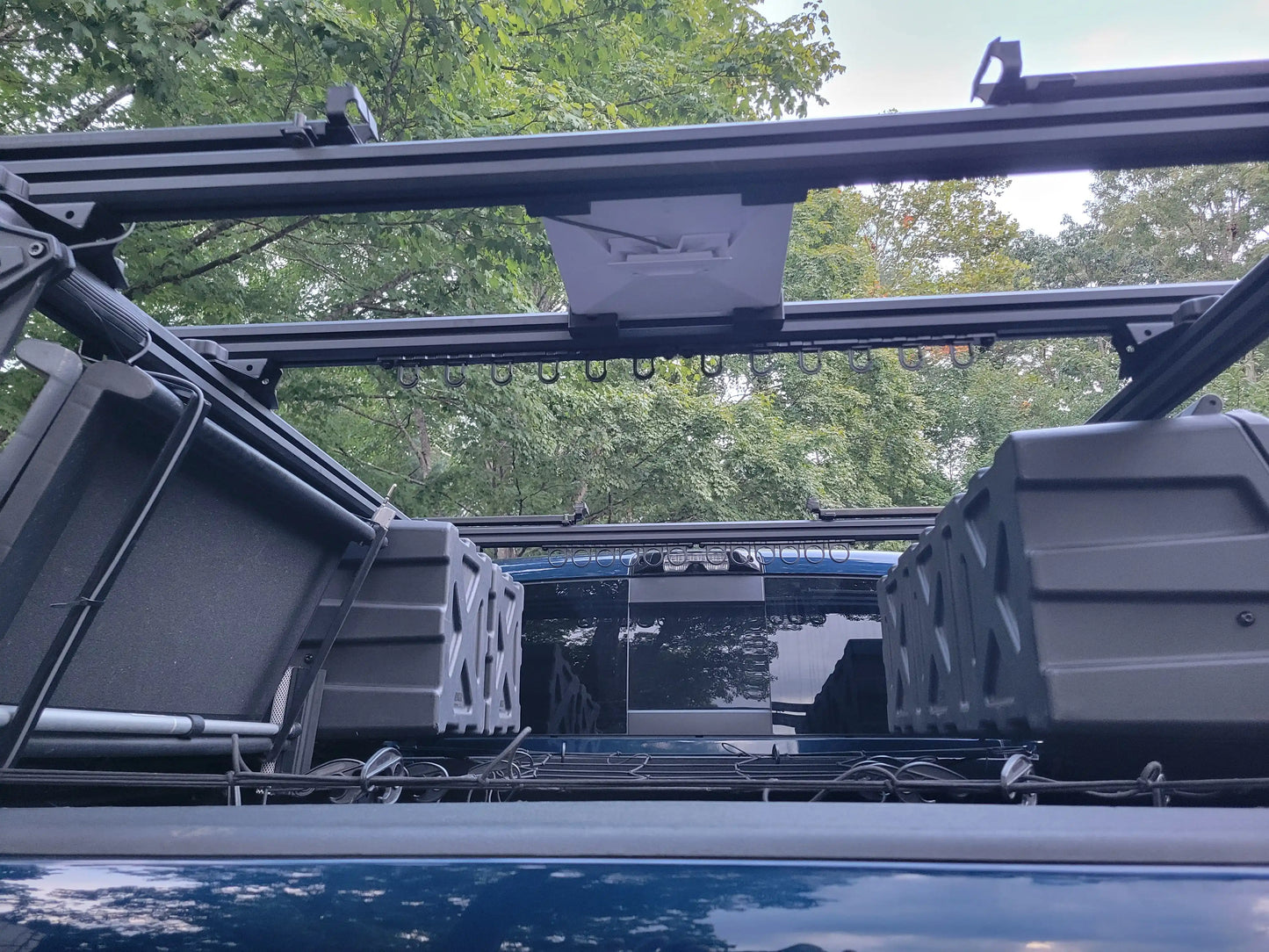 Starlink Mini 80/20 roof rack mount detail