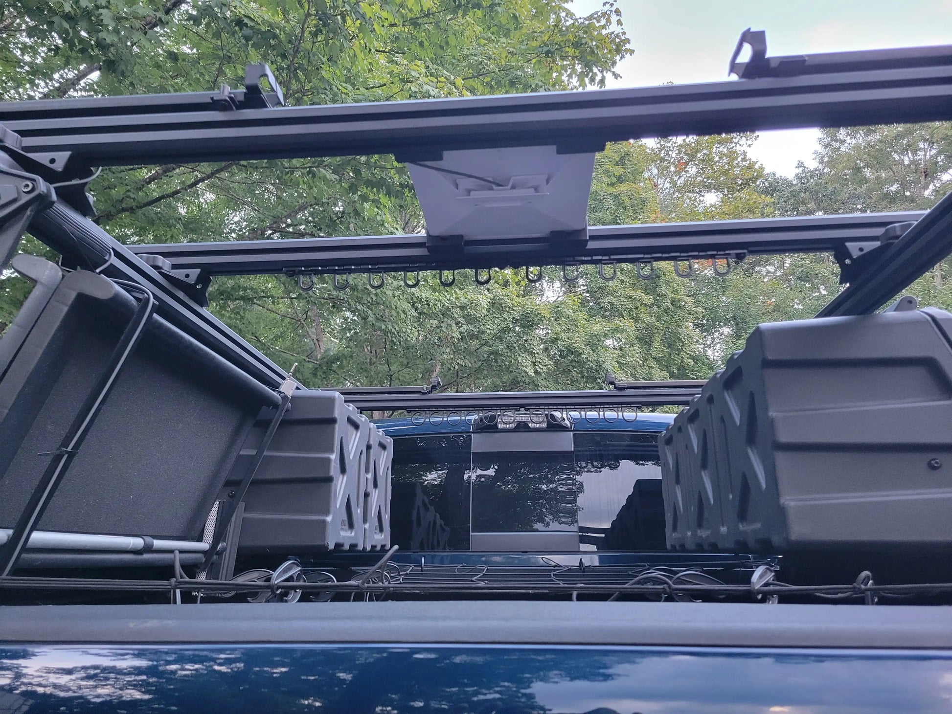 Starlink Mini 80/20 roof rack mount detail