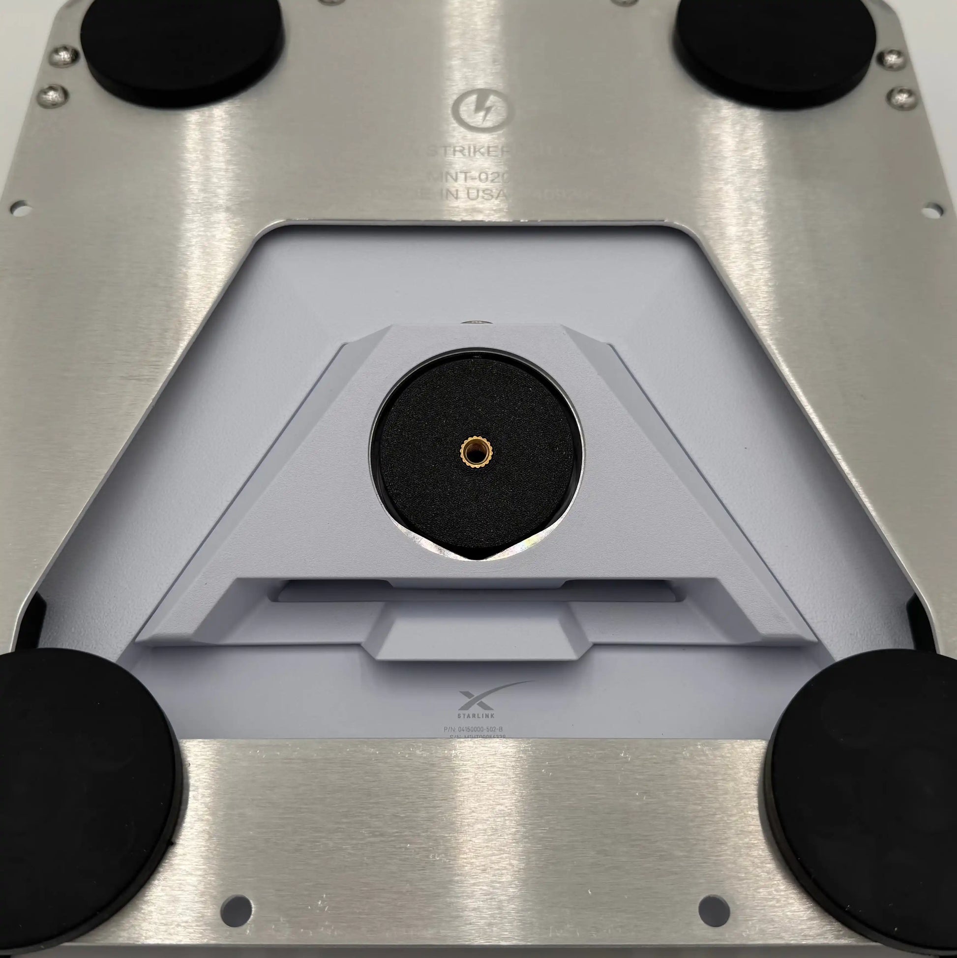 Striker Mount for Starlink Mini Mag + Handle polycarbonate detail
